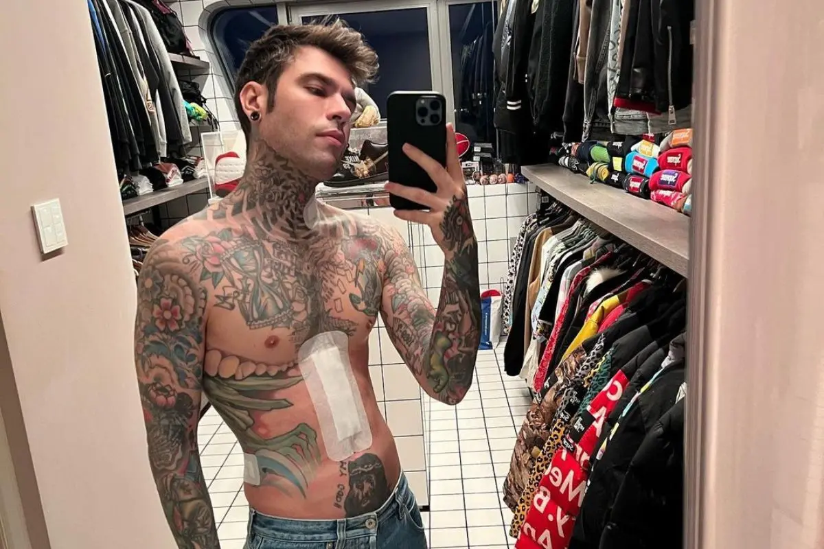 Fedez, anniversario dalla diagnosi di tumore: "Oggi qua coi miei figli"