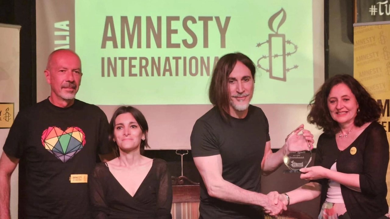 A Manuel Agnelli con "Severodonetsk" il Premio Amnesty International