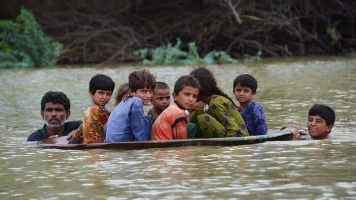 Le alluvioni in Pakistan (Ansa)