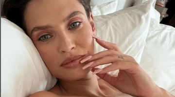 Bianca Balti ha scelto la doppia mastectomia: "Alle mie figlie ho detto, amo troppo la vita"