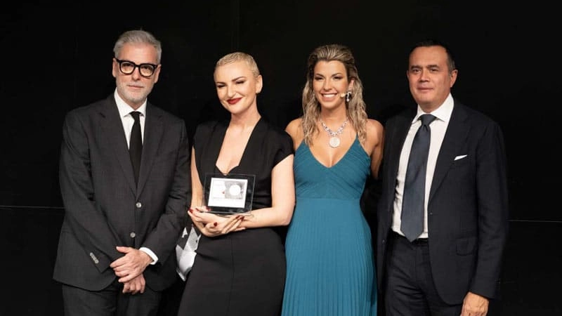 Women in Cinema Award; da sinistra: l'onorevole Federico Mollicone, Arisa, Claudia Conte e Remo Tagliacozzo