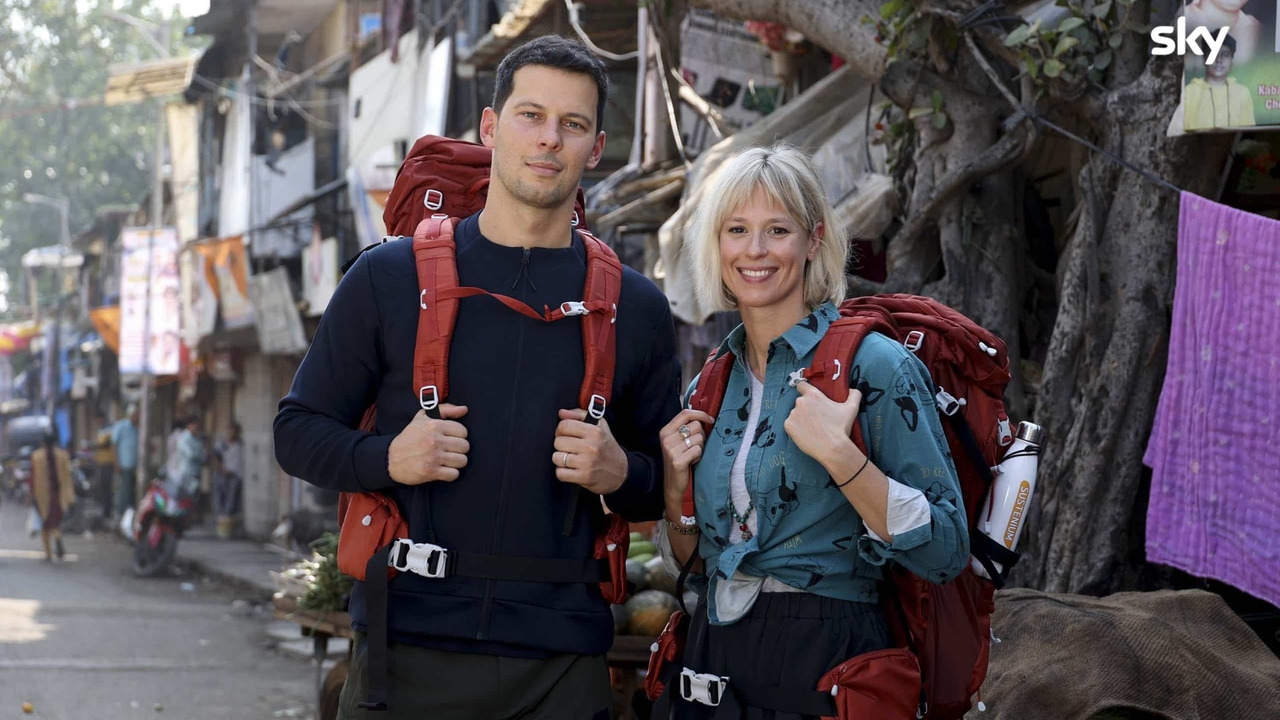 Matteo Giunta e Federica Pellegrini a "Pechino Express 2023" formano la coppia "I Novelli Sposi" (Foto: Sky)