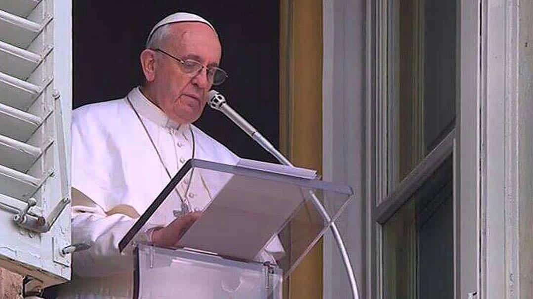 Papa Francesco continua la "rivoluzione gentile" all'interno della Chiesa