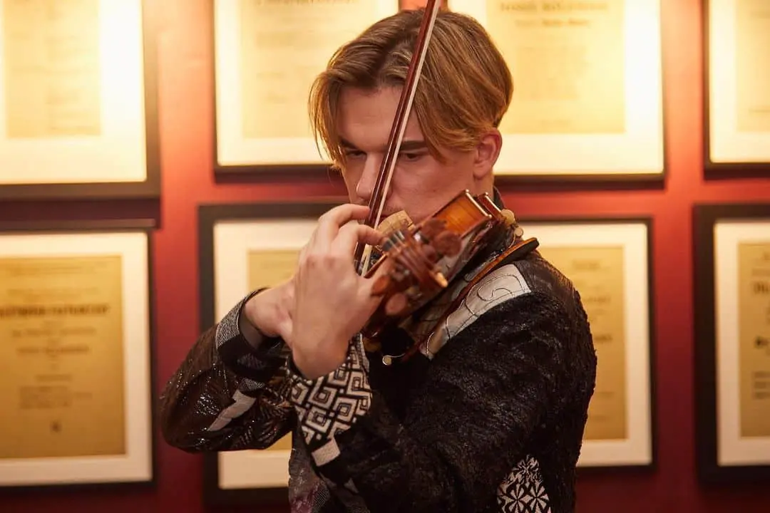 Sostenere i 'sogni' dei bambini con la musica: ecco il progetto del violinista Yury Revich