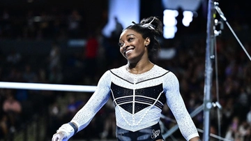 Simone Biles torna in pedana: dopo 2 anni di stop ha sconfitto i suoi demoni