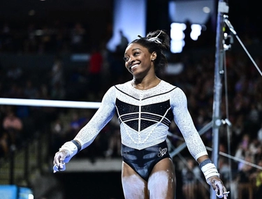 Simone Biles torna in pedana: dopo 2 anni di stop ha sconfitto i suoi demoni