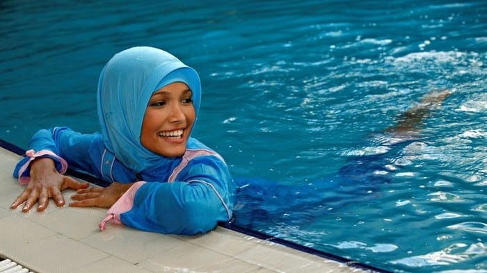 Il Bahja Pool Party, la festa in piscina per le donne musulmane è stato annullato (Ansa)