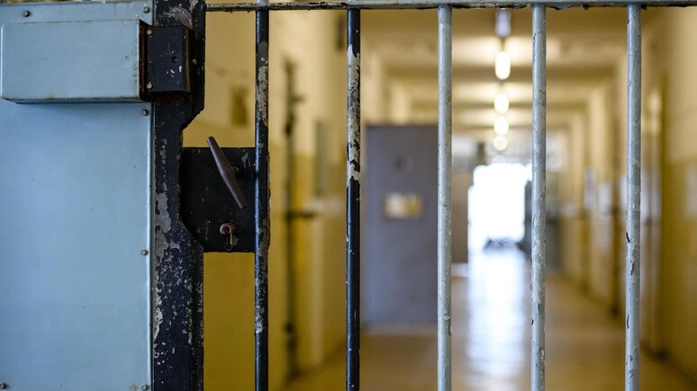 L'istituto penitenziario veneto sarà il primo in Italia in cui verranno creati degli spazi dove i detenuti potranno condividere dei momenti di intimità con il partner. La sperimentazione dovrebbe partire a breve