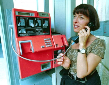 Nuova vita per le cabine telefoniche: saranno un posto sicuro per le donne in difficoltà