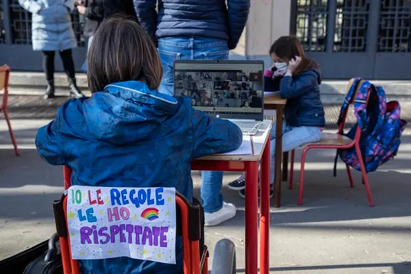 Scuola: più disuguaglianze fra nord e sud e tra figli di famiglie ricche e svantaggiate