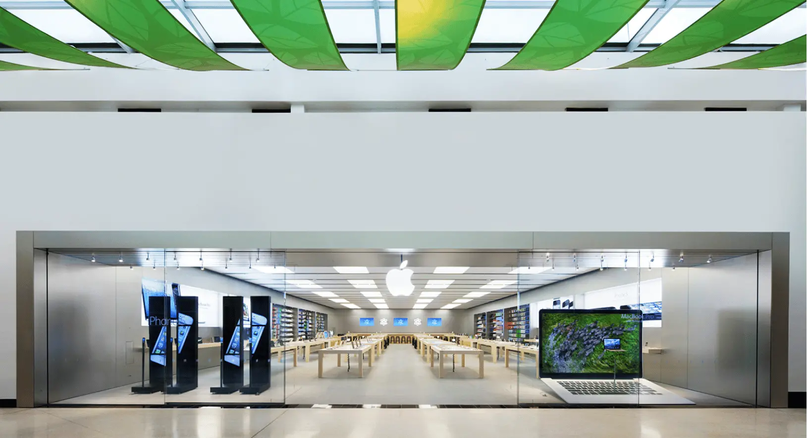 Apple, per la prima volta i lavoratori entrano in un sindacato: “Un sacrificio a favore di tutti”