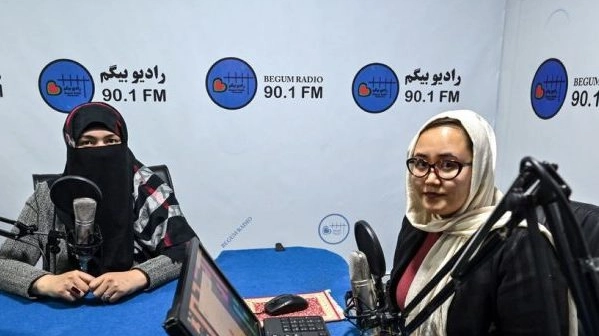 radio begum-afghanistan-donne