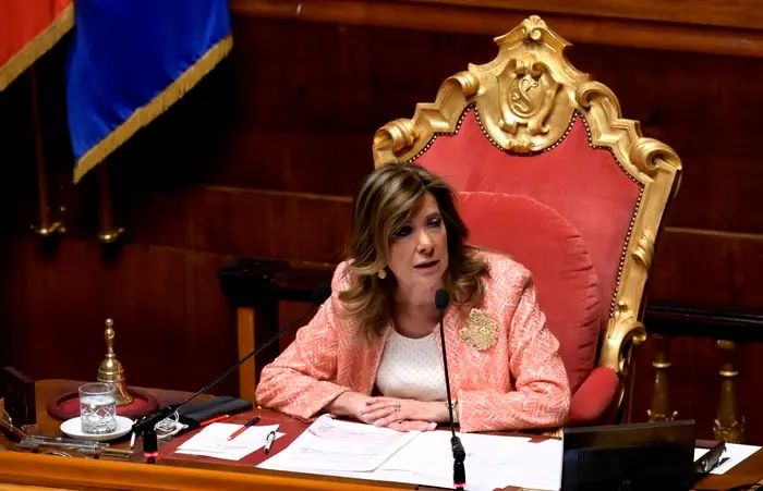 Senato, no alla parità di genere nelle comunicazione istituzionale scritta