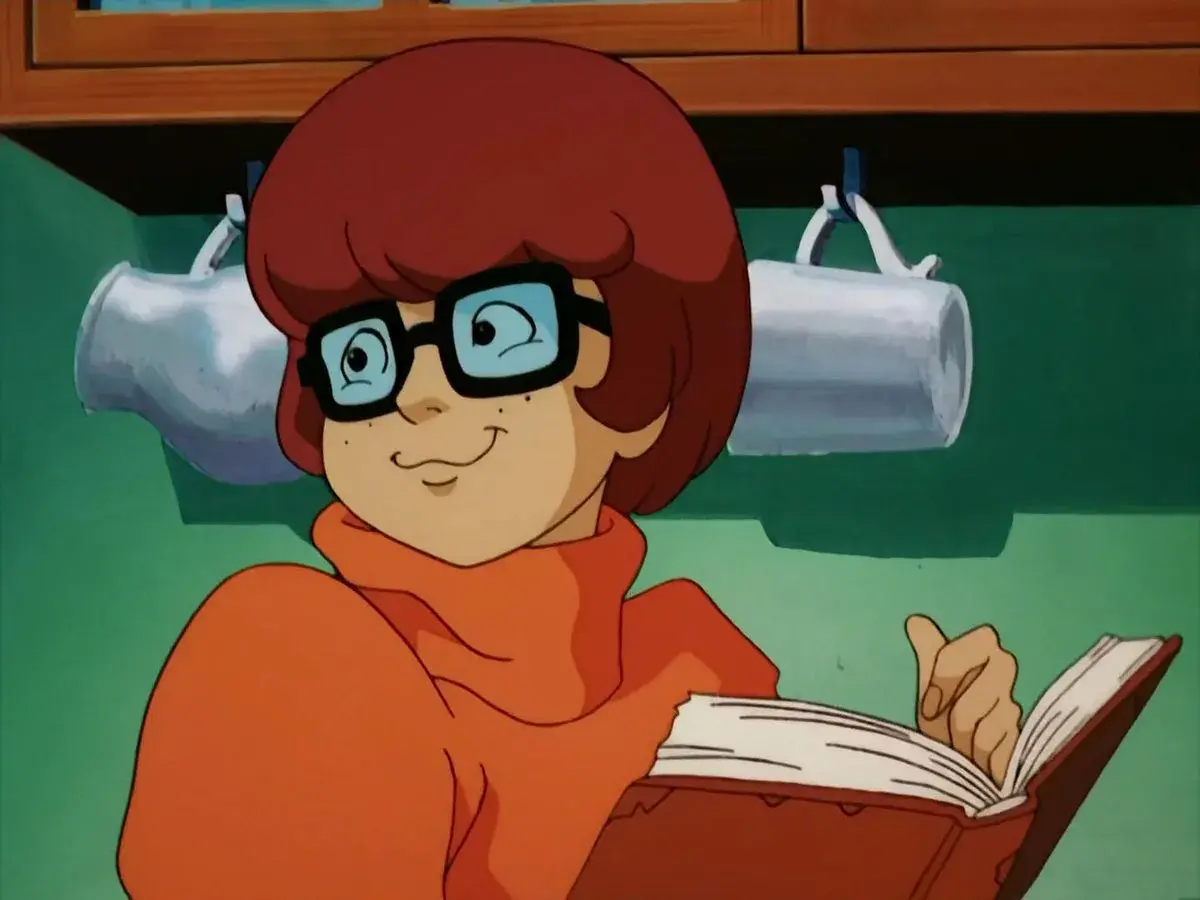 Velma Dinkley fa coming out: la cervellona di Scooby-Doo è ufficialmente lesbica