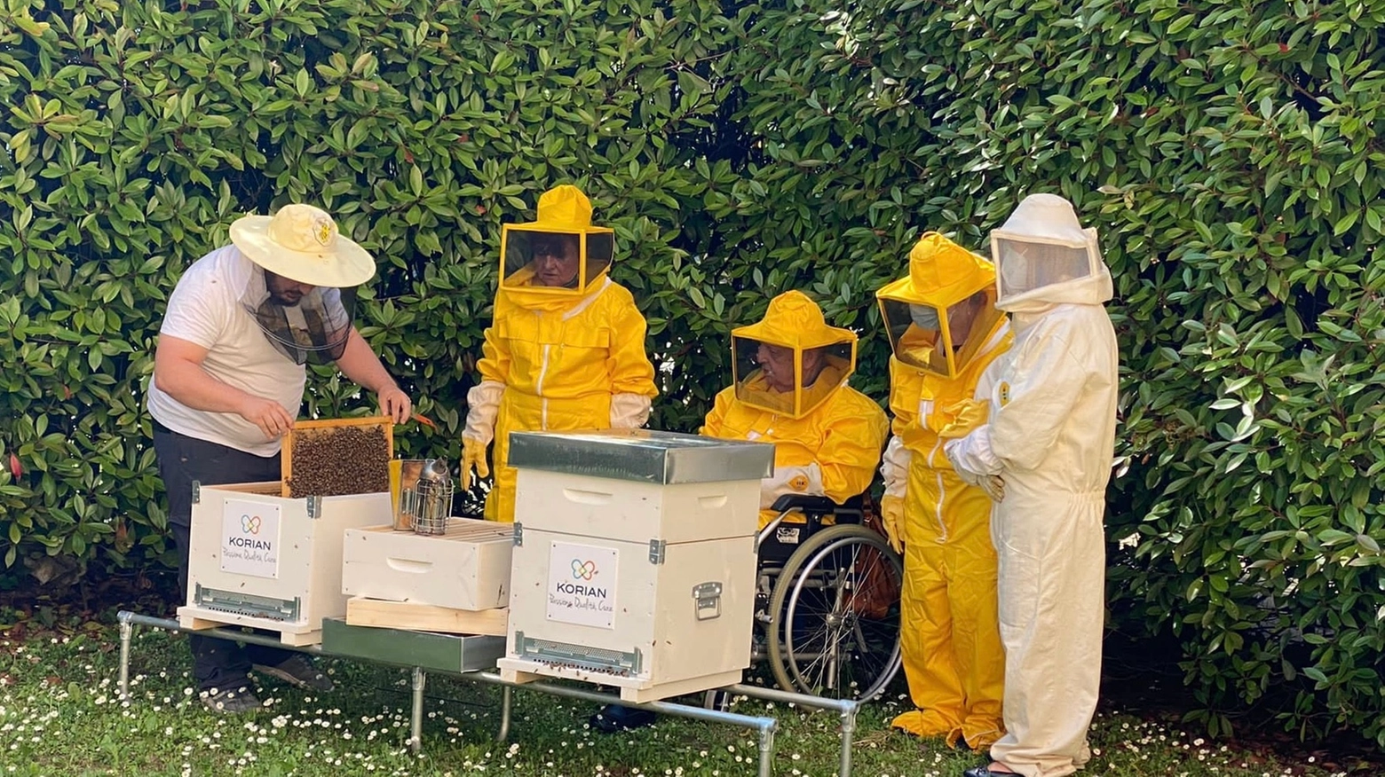 Bee Korian, il progetto che promuove la biodiversità e il benessere psico-fisico degli ospiti delle RSA lombarde