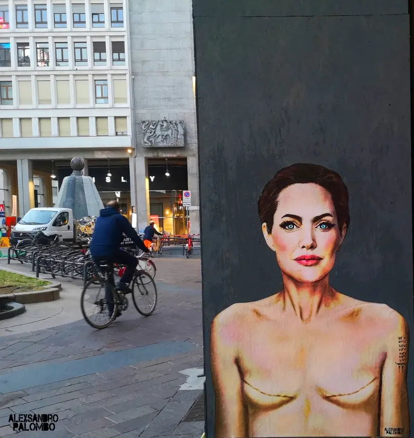 Love Yourself, il murale con Angelina Jolie per la Giornata mondiale contro il cancro al seno