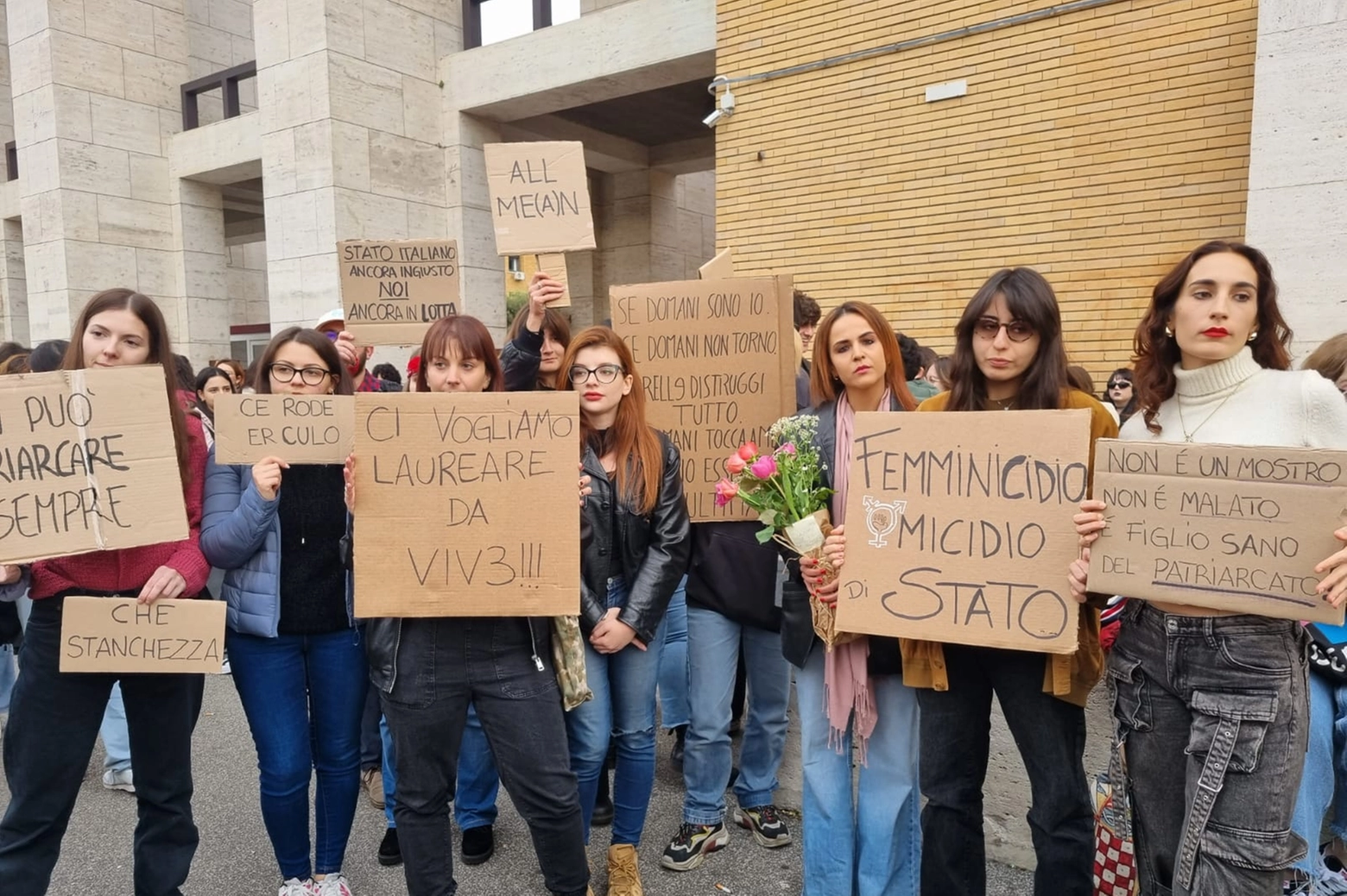 Manifestazione di studentesse dopo il femminicidio di Giulia Cecchettin