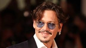 Il divo di Hollywood Johnny Depp tra nuovi scandali e nuovi impegni professionali