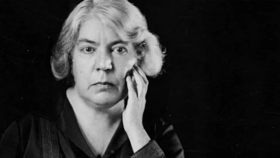 Era il 10 dicembre 1927 quando le fu conferito il premio Nobel per la letteratura. Ma non è l'unico primato di Grazia Deledda: prima donna candidata al Parlamento italiano