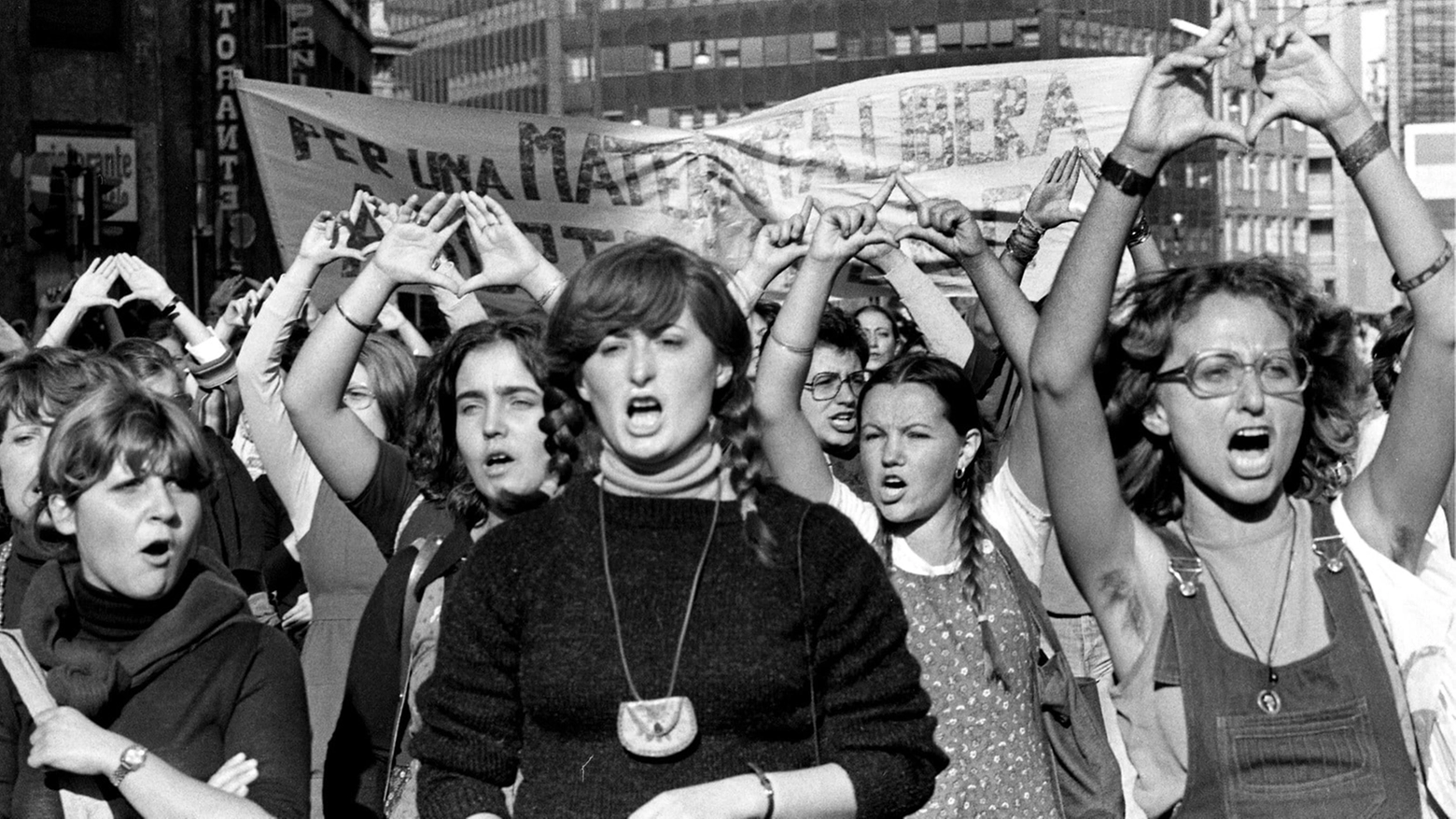 Manifestazione di femministe in favore dell aborto, riferito alle donne colpite dalla diossina a Seveso nel 1976 (DebellisFotogramma, Milano)