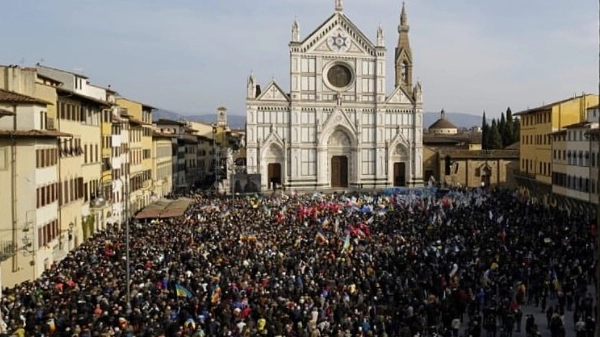 La manifestazione per la pace a Firenze