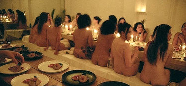 A cena nudi: è il nuovo trend di New York