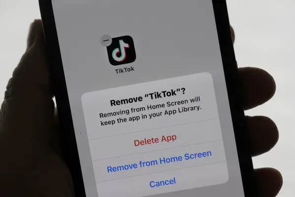 Quando la democrazia spegne il web: perché il ban di TikTok deve preoccuparci