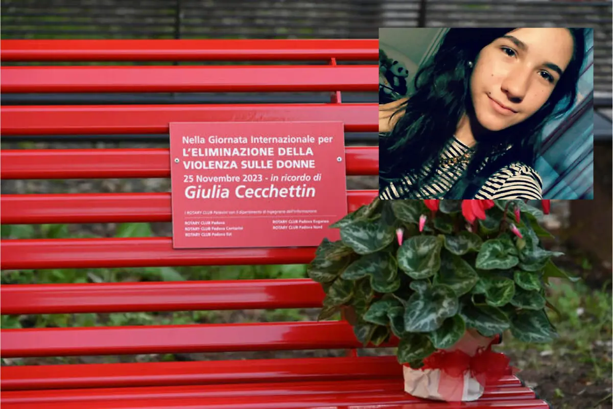 Vandalizzata la panchina dedicata a Giulia Cecchettin, la sindaca: “Gesto grave”