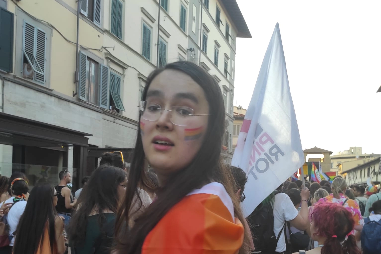 Elisabetta Ginevra Iida durante il Pride