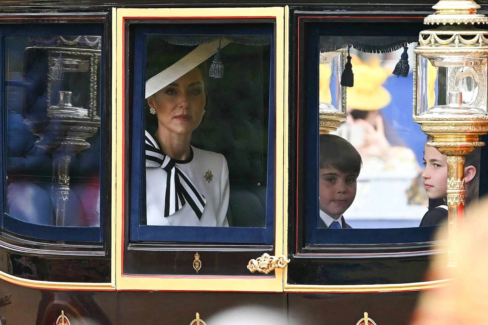 La Principessa di Galles coni figli Charlotte e George