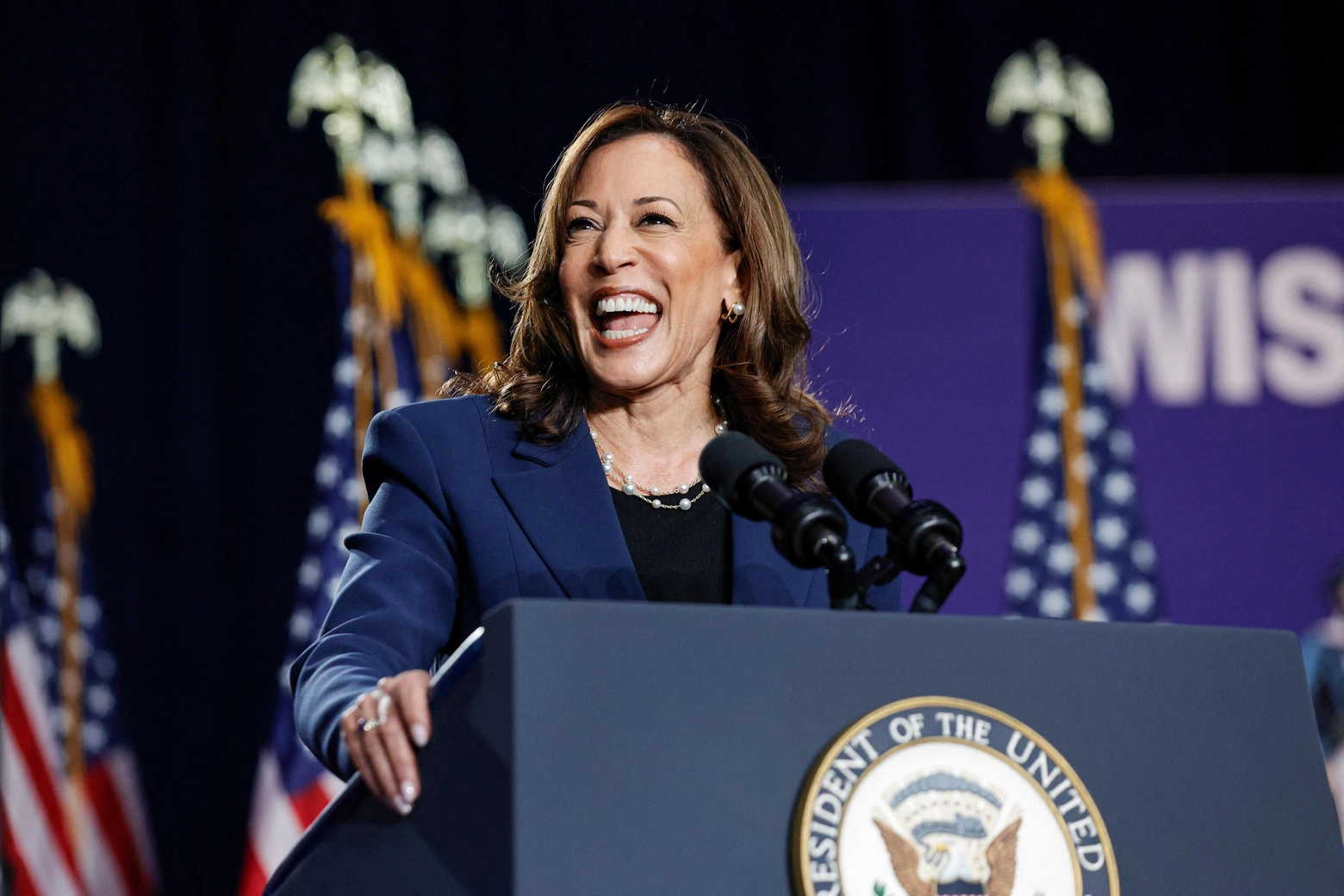 TOPSHOT-US-VOTE-POLITICS-HARRIS