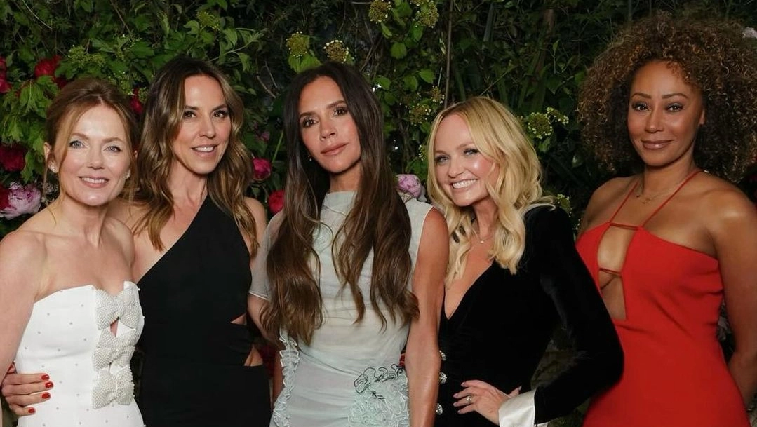 Le Spice Girls di nuovo insieme per i 50 anni di Victoria (Instagram)
