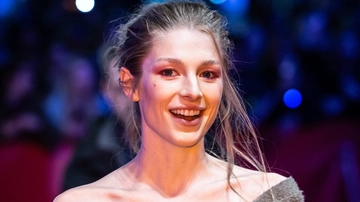 Hunter Schafer: “Non voglio più interpretare personaggi trans, non voglio che sia il fulcro della mia carriera”