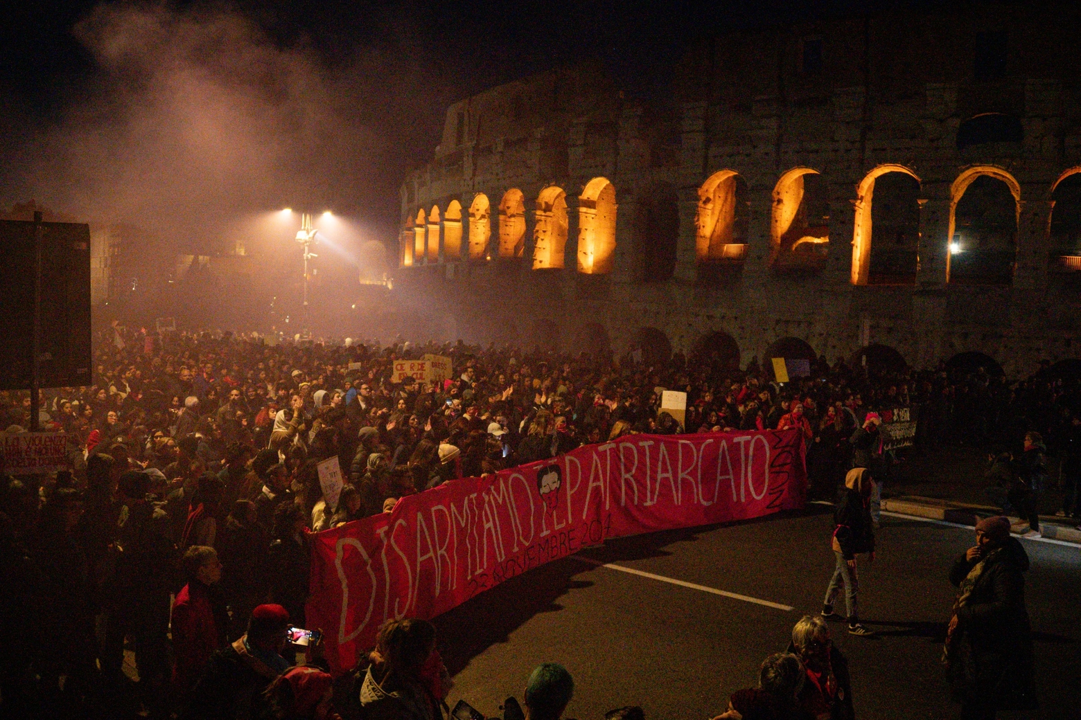 MANIFESTAZIONE CONTRO LA VIOLENZA SULLE DONNE NON UNA DI MENO