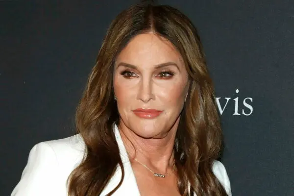 Caitlyn Jenner contro i manifestanti Lgbt pro Palestina: “Mandateli a Gaza”