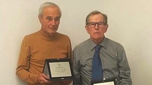 Roberto Palandri, a sinistra, e Mauro Polvani durante la premiazione