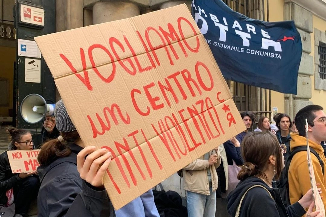 Dopo i casi di molestie studenti e studentesse chiedono l'apertura di un centro anti violenza