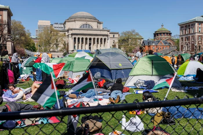 Manifestanti accampati sotto la Columbia University