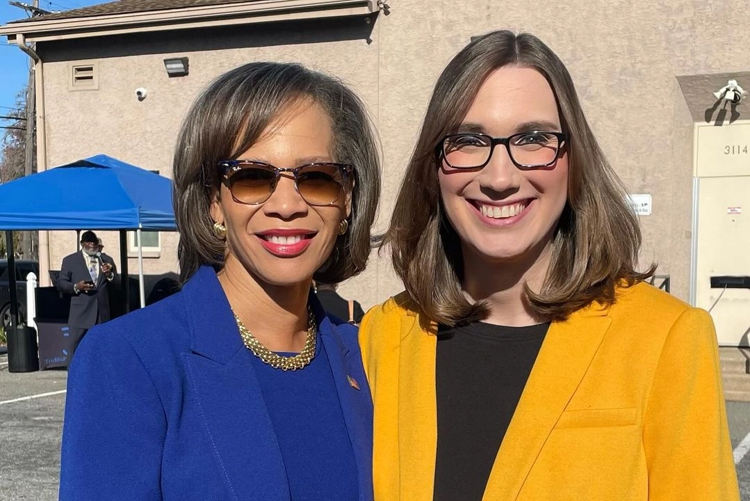 McBride con Lisa Blunt Rochester