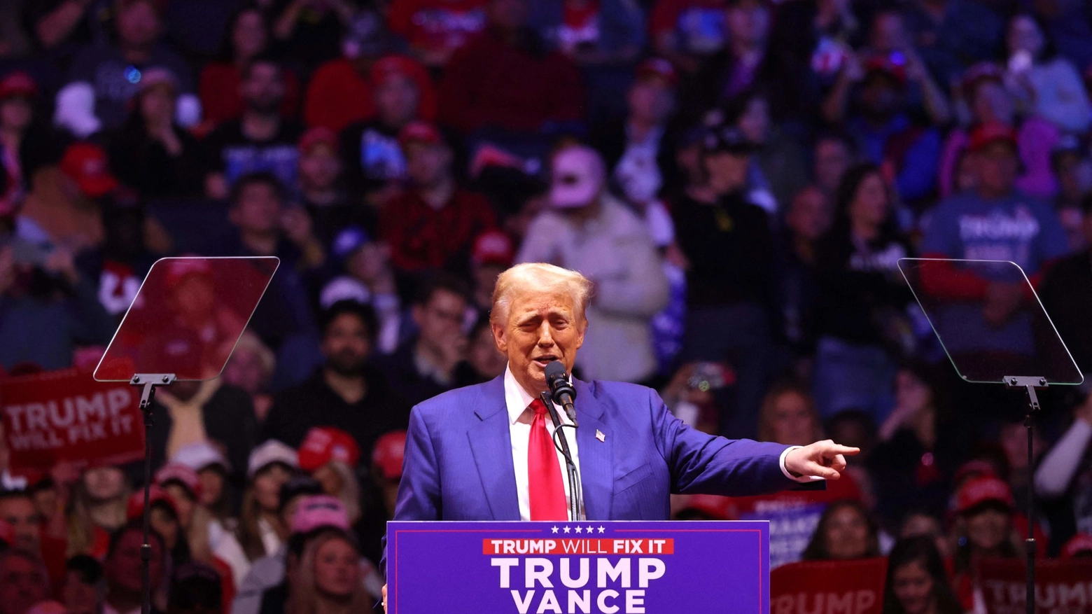 US-DONALD-TRUMP-HOLDS-CAMPAIGN-RALLY-AT-MADISON-SQUARE-GARDEN-IN