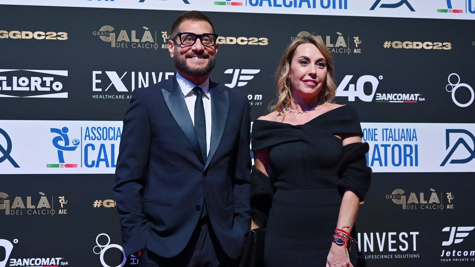 Enrico Papi con la moglie Raffaella Schifino al TVRG Gala Calcio 2023