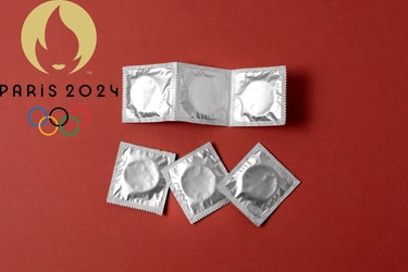 Olimpiadi Parigi 2024: distribuiti 300mila preservativi agli atleti