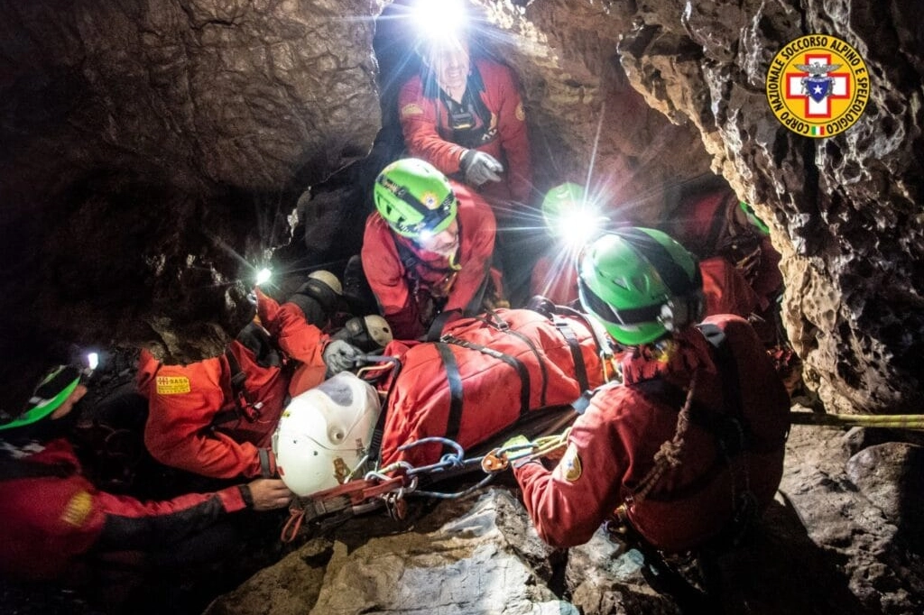 La III Delegazione Speleologica SAST durante un intervento (www.sast.it)