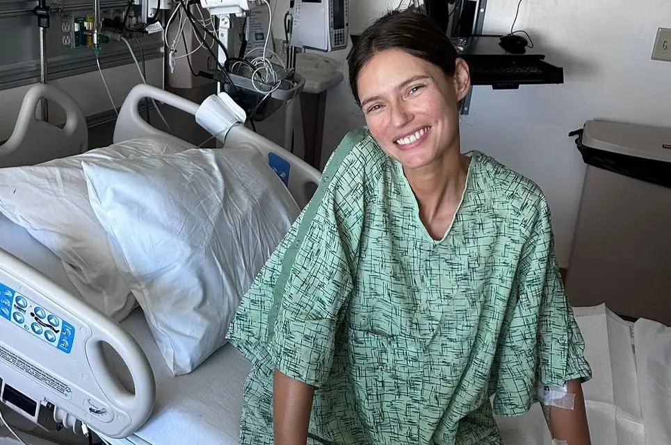 Bianca Balti: “Ho un tumore alle ovaie”. Due anni fa la diagnosi di mutazione genetica BRCA