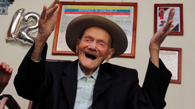 Juan Vicente Perez Mora, certificato nel 2022 dal Guinness World Records come l'uomo più anziano del mondo, è morto ieri sera all'età di 114 anni