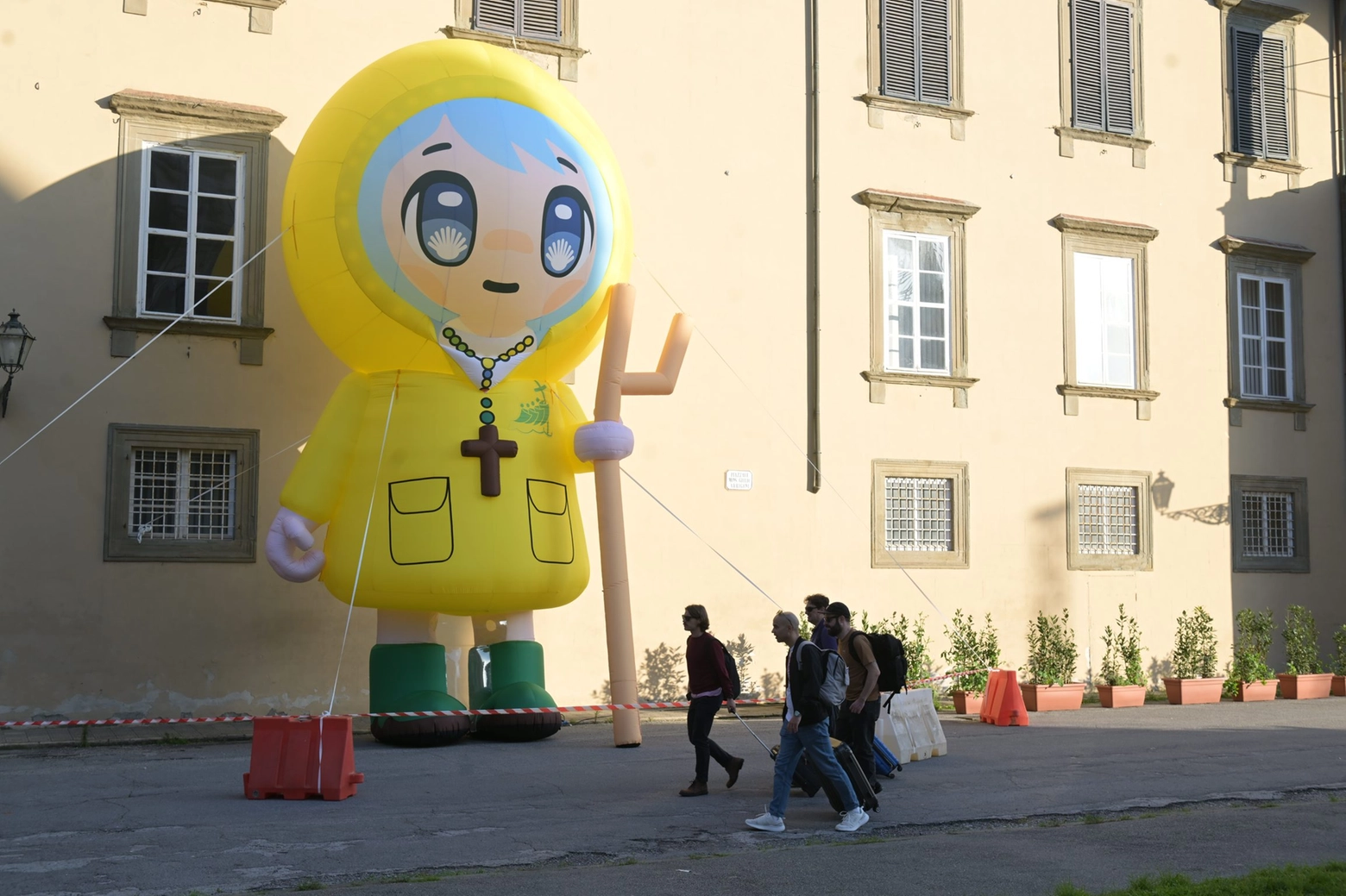 mascotte Vaticano x comics - lucca