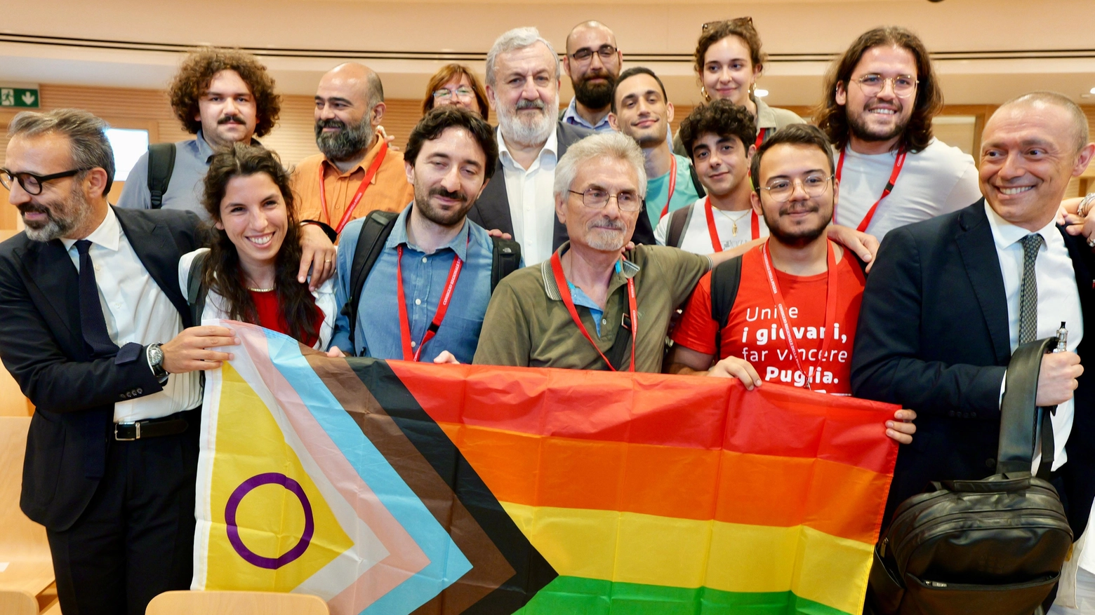 Si tratta della prima norma in Italia che punta a garantire il principio delle pari opportunità e della parità di trattamento in ambito lavorativo, condanndno qualsiasi genere di discriminazione legata all’orientamento sessuale e all’identità ed espressione di genere