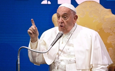 Papa Francesco: “Gli anticoncezionali danno reddito, ma impediscono la vita”. Ecco perché è una visione riduttiva