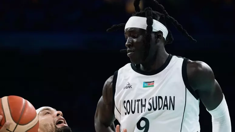 Un giocatore della squadra di basket del Sud Sudan (ANSA)