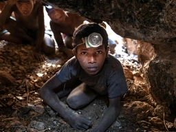 40mila bambini sfruttati nelle miniere di cobalto in Congo